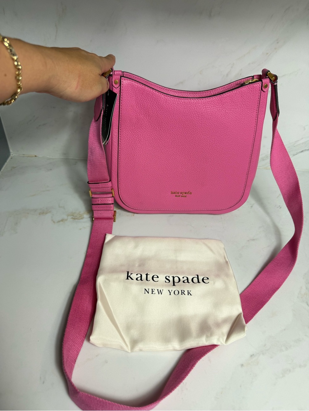 Kate Spade Roulette Medium Messenger Bag - Picture 2 of 8